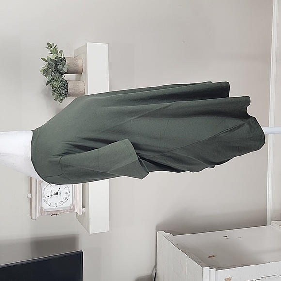 Torrid Classic Fit Crewneck Short Sleeve Tee New With Tags - Picture 4 of 6